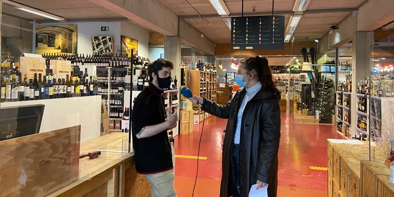 Vistem el Món La cata, que amplia i consolida la botiga de vins, caves, licors i productes selectes