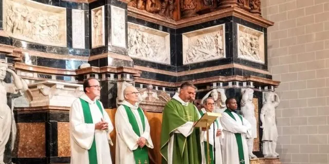 Mossèn Àguila diu adéu a Valls