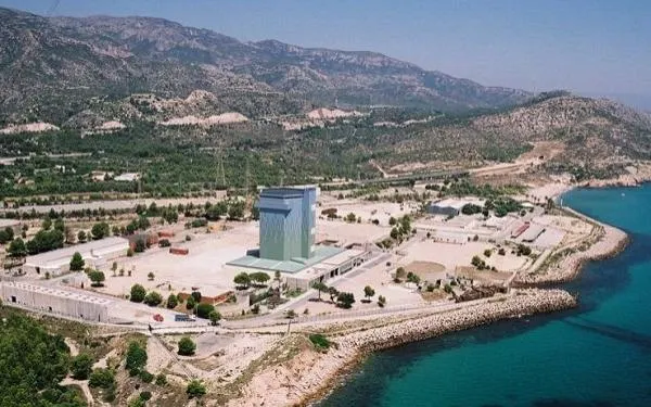 Neix un projecte per convertir l’antiga central de Vandellòs I en un centre pioner de tractament contra el càncer amb protons