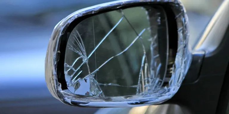 Una cinquantena de cotxes afectats per vandalisme al Veral de l’Ocata