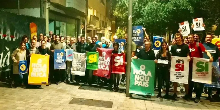 La campanya del referèndum comença a Rubí amb normalitat