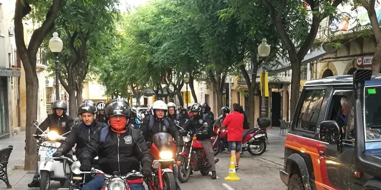 L’Associació Moto Clàssic Constantí organitza una sortida nocturna per aquest dissabte