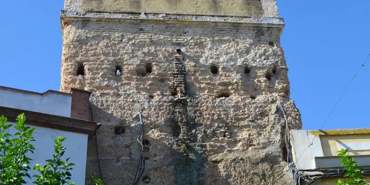 Un recorrido por las murallas y torres de Utrera