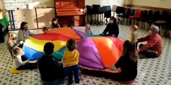 L’Escola Municipal de Música Joan Valls estrena un mòdul de teatre musical i un curs de sensibilització per a nens i nenes de P3