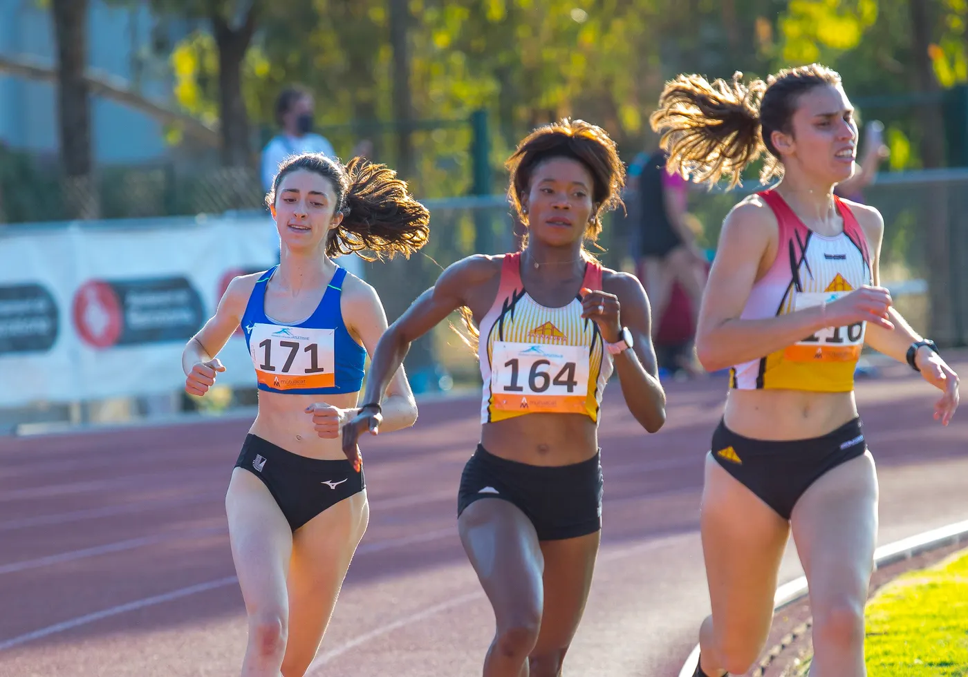 Maria Taggi aconsegueix un nou rècord de Cambrils als 800 metres llisos