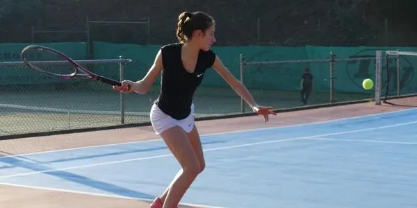 La tenista Anna Ortiz cau en els setzens de final al Campionat de Catalunya Junior