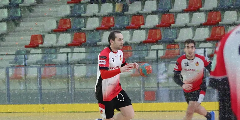 Juanito Ruiz diu adéu a una vida d’handbol
