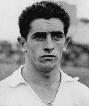 SANTIAGO BERNABÉU EN GAL: EL DÍA EN QUE IRUN ABRAZÓ CON ÉL A ANTONIO ALSÚA ALONSO