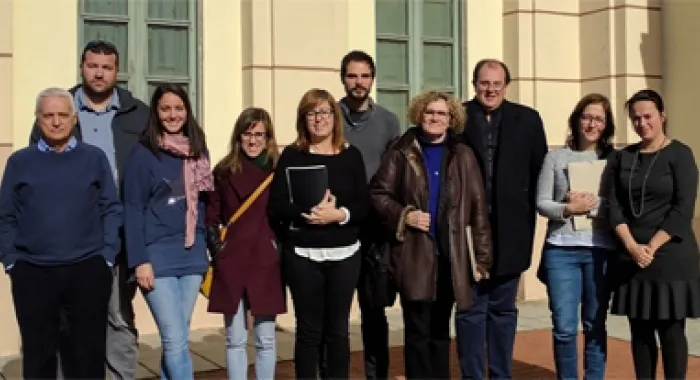A la visita s'hi van acostar també regidors de govern i oposició (foto: Junts Autisme)