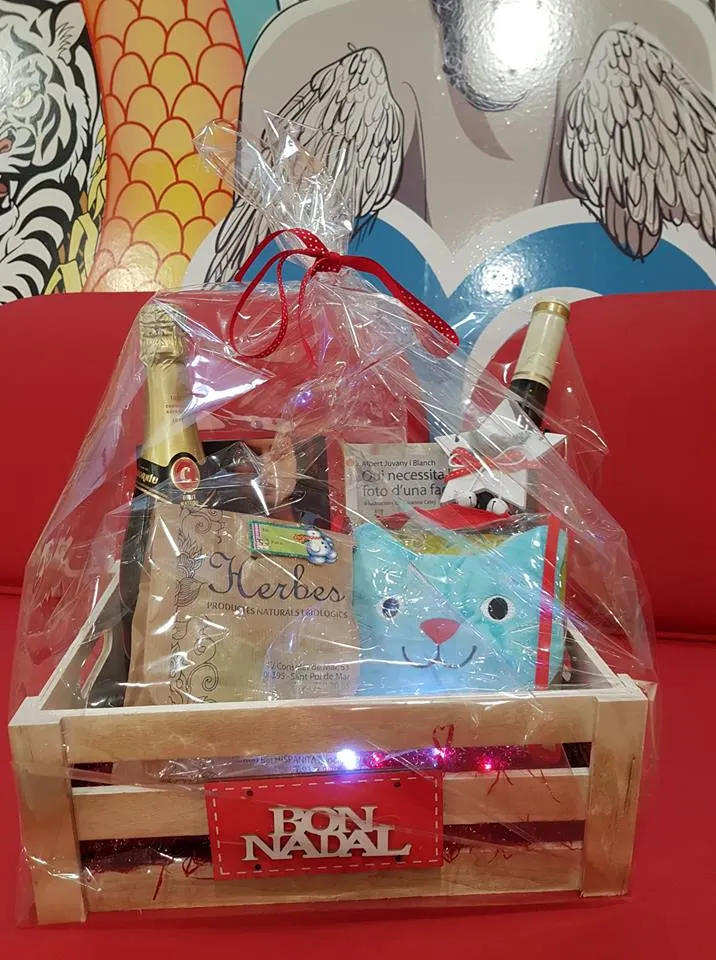 Les Biblioteques de Pineda i Ràdio Pineda sortegem una panera de Nadal