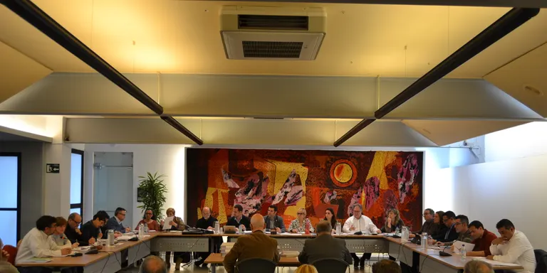 Els grups de l'oposició valoren el trencament del pacte de govern a Pineda