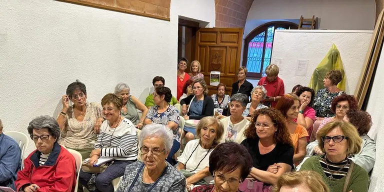 Obertes les inscripcions per als cursos del Grup de Dones