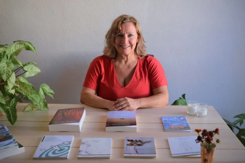 La escritora Montse Arispón habla en COPE Utrera de su última novela