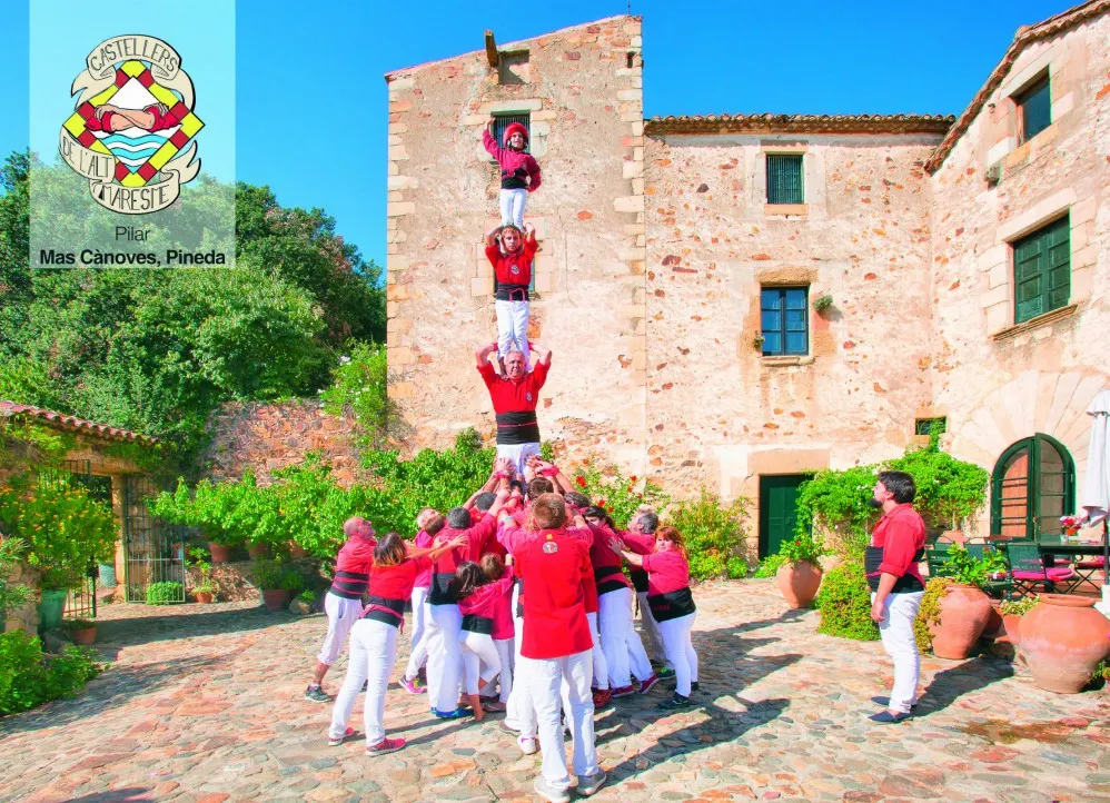 Els Castellers de l'Alt Maresme mostren les torres de guaita al calendari 2018