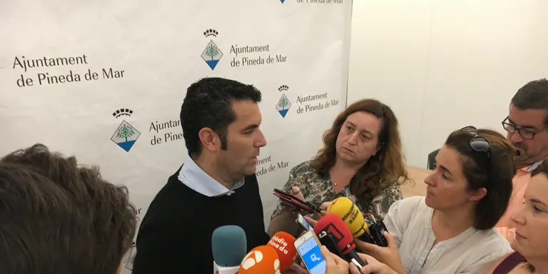 Xavier Amor: "No hi ha hagut amenaces als hotelers, ho desmentim en un comunicat conjunt"