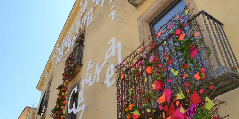 'Pineda Mar de Flors' omplirà racons de la vila d'art floral i muntatges artístics
