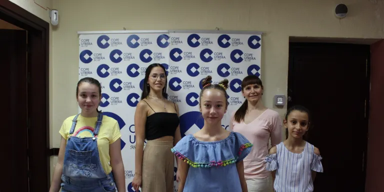 Cuatro jóvenes utreranas mantienen viva la danza durante el confinamiento