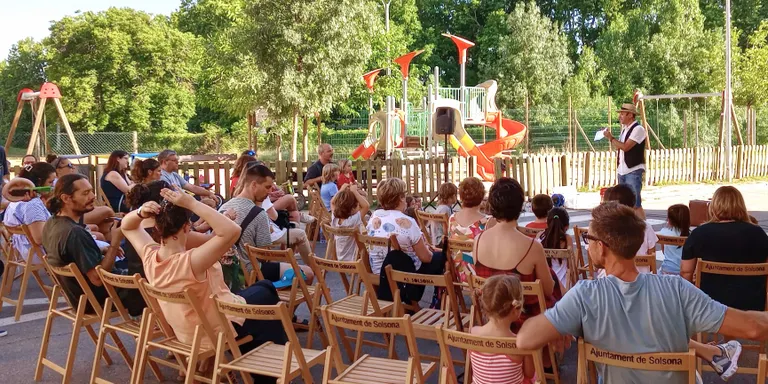 El programa Freqüència de barri torna a portar contacontes a la fresca als barris de Solsona