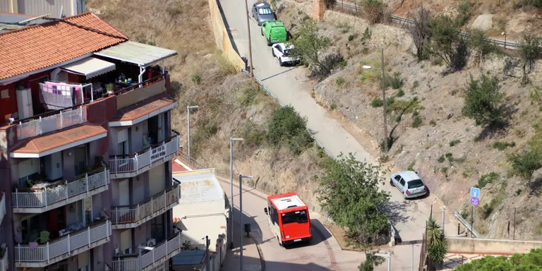 Veïns del Turó de la Rovira denuncien que la massificació turística "col·lapsa" els busos que pugen fins a la zona
