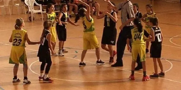 El Mini-Femení i el Junior Masculí del CB Baix Gaià refermen el seu lideratge amb dues grans victòries