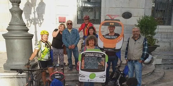 Altafulla participa a la 8a Cursa de Transports amb bicicleta solar, moto, tren, autobús i cotxe