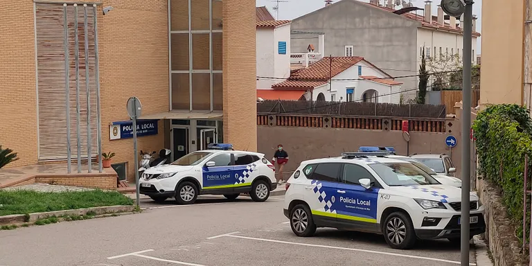 El PSC opta per crear un punt d’atenció policial a la part baixa d’Arenys de Mar