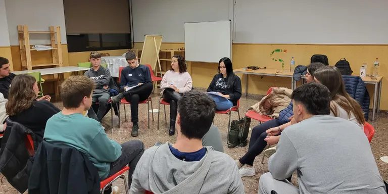 Els joves morellencs passen revista a l'acció de govern