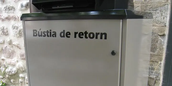 La Biblioteca Sant Agustí estrena una bústia de retorn de documents