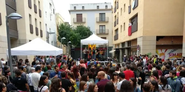 Valls acull una jornada solidària entorn la figura d’Anna Gabriel