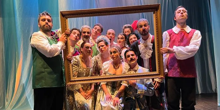 Continua el concurs de teatre de Pineda amb una comèdia italiana