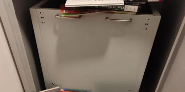 Es col·lapsa la bústia de retorn de la Biblioteca d’Altafulla perquè s’hi fan donacions de manera irregular