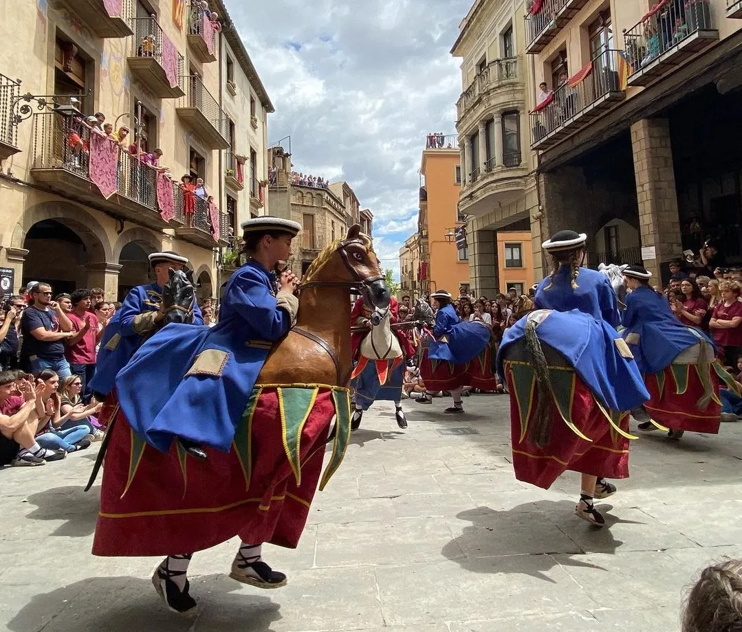 Obertes les inscripcions per ser balladors del ball de bastons i cavallets