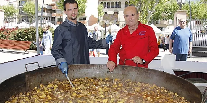 La fruiteria arenyenca que havia de servir les maduixes en el dinar ahir accepta les disculpes del nou govern