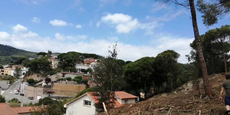 Actuació de la franja de prevenció d'incendis i parcel·la municipal del carrer Josep Pla