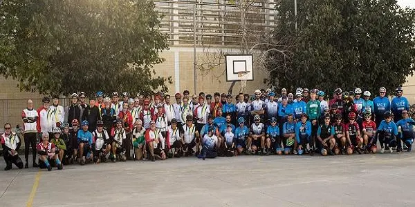 Diversió, complicitat i quilòmetres en la Trobada de Penyes Ciclistes del Baix Gaià organitzada a Altafulla