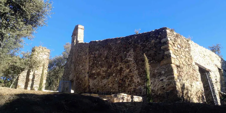 L'aplec de Sant Andreu recupera la missa dins l'ermita més d'un segle i mig després