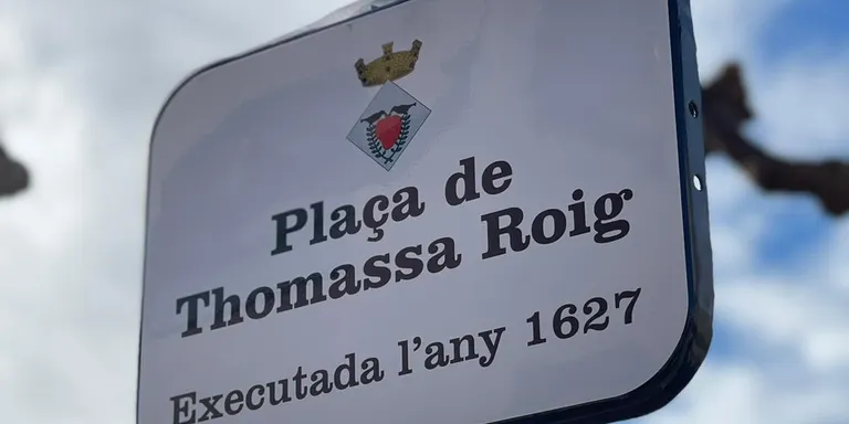 Corbins estrena la Plaça Thomassa Roig