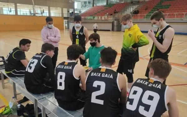 El Junior ‘B’ del BBG visita al CB Valls amb l’objectiu de reforçar el lideratge