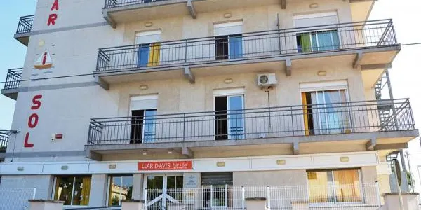 Sis persones grans de Creixell es vacunen contra la Covid gràcies a dosis sobrants de la Llar d'Avis Mar i Cel