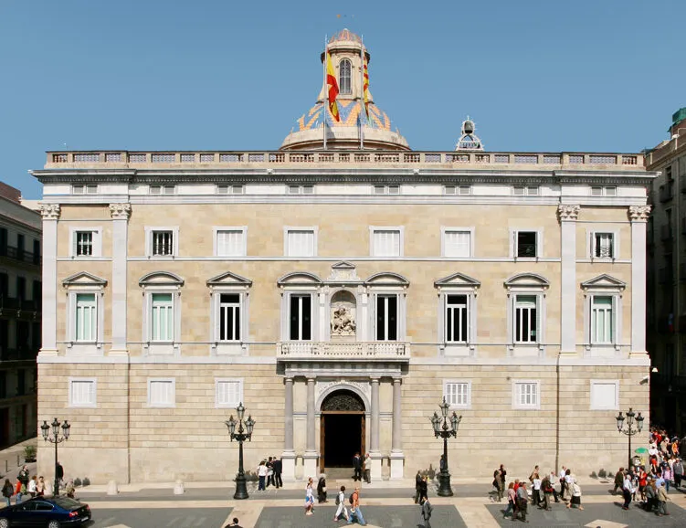 Obert el termini per demanar la prestació d’urgència que ofereix la Generalitat per a subministraments bàsics per a persones afectades per la crisi ocasionada pel coronavirus