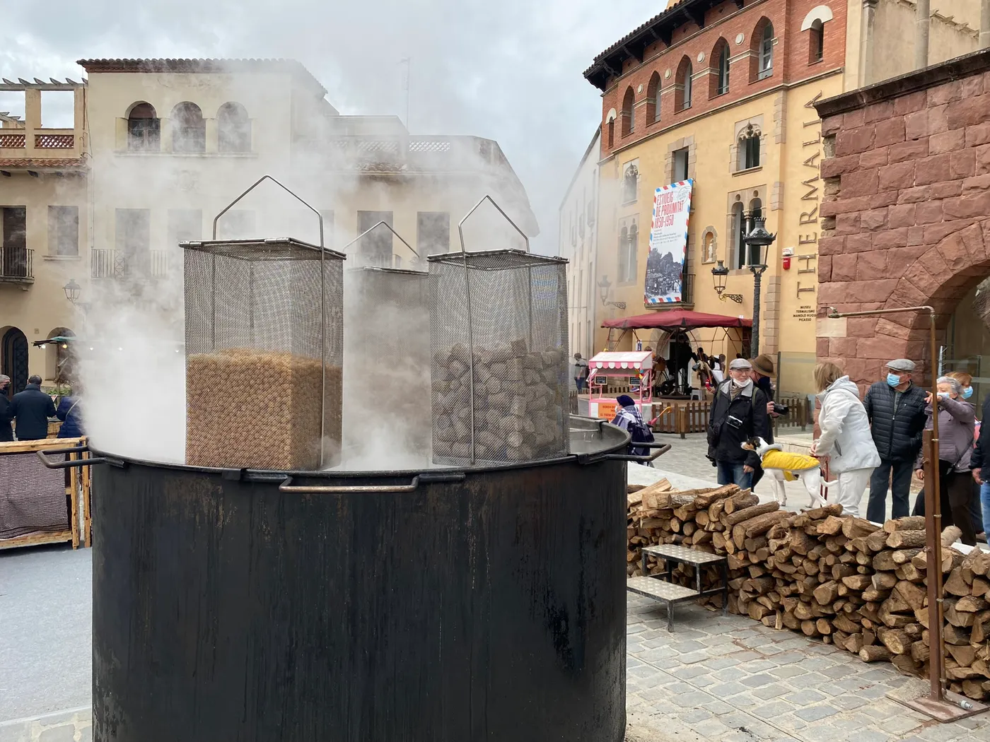 El Mercat de Nadal de Caldes tindrà un centenar de parades i s’hi repartiran 30.000 raccions de brou termal