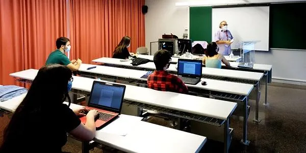 La URV combinarà les classes presencials i telemàtiques dels alumnes de primer curs en el segon quadrimestre