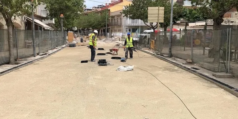 Divendres es posa en marxa la pavimentació de la Rambla Jaume I entre el Club Nàutic i el carrer Drassanes