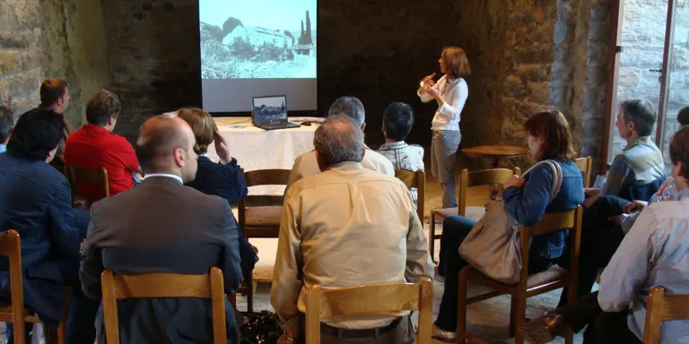El Consell d'Alcaldes debat noves vies de promoció del patrimoni romànic