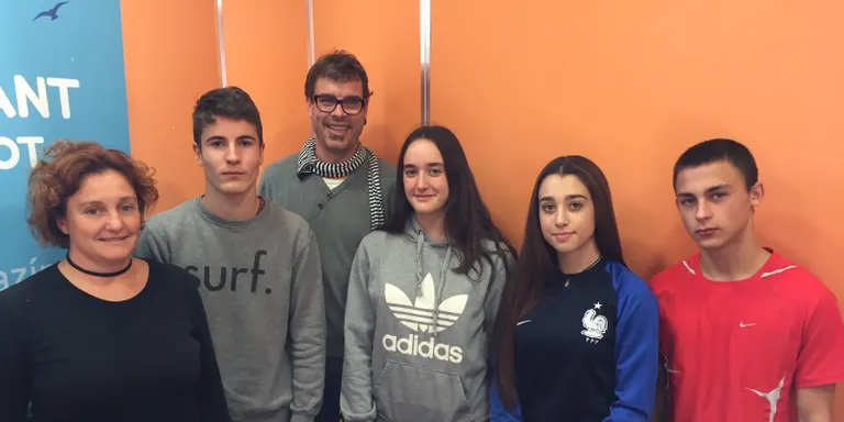 Tertúlia Jove: L’ús de les xarxes socials