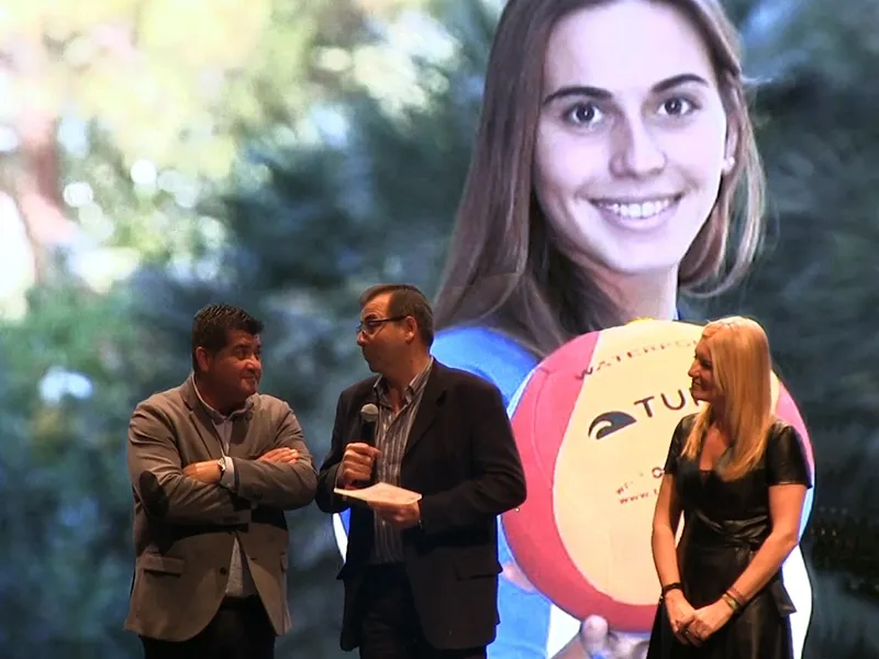 Bea Ortiz no va poder recollir el Rubeo d'Or (ho va fer el seu pare), però dissabte sí hi serà a la