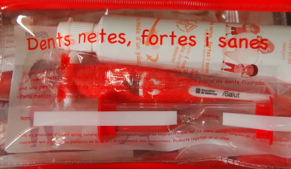 Les escoles de primària de Caldes participen en una campanya per fomentar el raspallat de les dents entre els infants