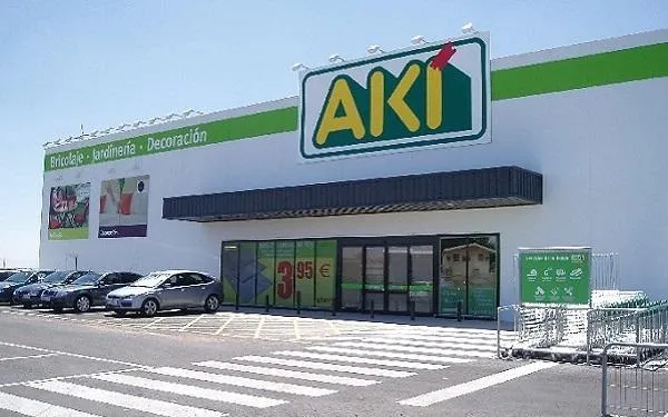 En marxa les obres de la nova botiga d’AKI Bricolaje a Altafulla