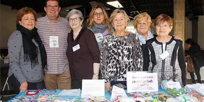 Èxit de participació al Mercat de la il•lusió que ha fet l’Associació Arenyenca contra el Càncer