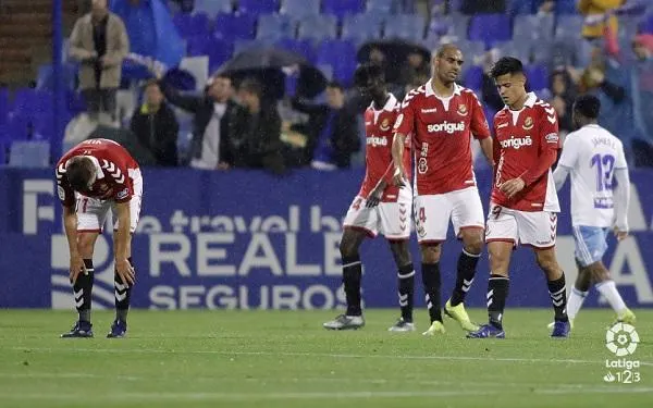 El Nàstic firma una actuació desastrosa contra el Zaragoza i certifica el descens virtual a Segona B